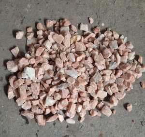 Copeaux de pierre brute rose naturelle, minéraux polis, granulats concassés irréguliers pour la décoration - Product Image 5