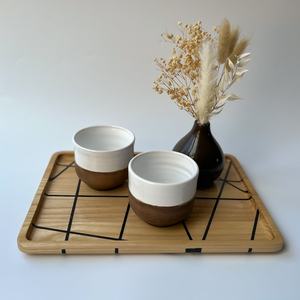 Bandeja de Resina Epoxi Hecha a Mano: Bandeja de Servir de Madera con Líneas Negras, Bandejas y Platos para Pizza, Forma Cuadrada con Revestimiento de Resina - Product Image 1