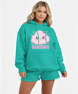 Conjunto de sudadera con capucha y pantalones cortos de forro polar grueso para mujer, ideal para estar en casa en invierno. - Product Image 3