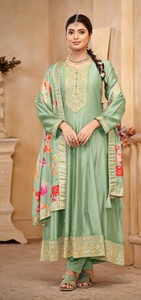 ชุดอานาร์กาลีผ้าไหมโดลาปักลายด้วยด้ายไหมแบบกึ่งสำเร็จรูปทรงมิดิทันสมัยสำหรับงานปาร์ตี้ งานแต่งงาน และงานดิวาลี - Product Image 2