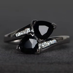 Anillo de fiesta de cóctel con espinela negra natural, corte trillón, gema negra, plata de ley, doble gema, joyería - Product Image 1