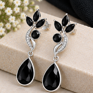 Pendientes de Ónix Negro, Pendientes Colgantes de Plata de Ley, Pendientes con Gema Negra, Joyería de Ónix, Regalo Elegante para Ella - Product Image 3