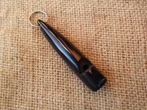 Sifflet en corne de buffle écologique poli, style animalier, pour dressage de chiens et chasse, son aigu, artisanat naturel - Product Image 2