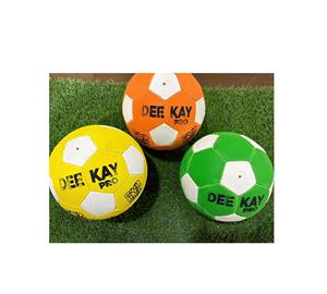 Ballon de football en caoutchouc durable et abordable, idéal pour l'entraînement, la pratique et les jeux décontractés, résistant à l'eau et offrant une bonne adhérence. - Product Image 1
