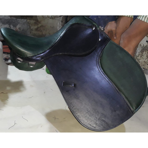 SE VENDE Sillín CABALLO DE PIEL GP SILLÍN INGLES COLOR NEGRO VERDE EN DÓLAR 35 SE ACEPTA TARJETA DE CRÉDITO TALLA 14 15 16 17 18 - Product Image 1