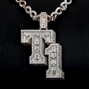 Collier Pendentif Chiffre de Luxe en Moissanite Diamantée, Argent Sertie de Pierres, Style Hip Hop, Coupe Baguette, Bijou Tendance - Product Image 1