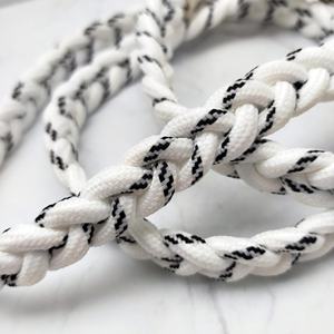 Correa de Teléfono Moderna y Duradera, Diseño de Flor de Cinco Pétalos, Trenzada en Nailon y Metal, Mantiene el Teléfono Seguro, Agrega un Toque Divertido al Look Diario - Product Image 2