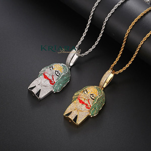Colgante de Plata 925 Bañado en Oro de 18K con Moissanita, Diseño Cara de Joker, Estilo Hiphop, Unisex, Corte Brillante Redondo, Ideal para Fiestas - Product Image 4