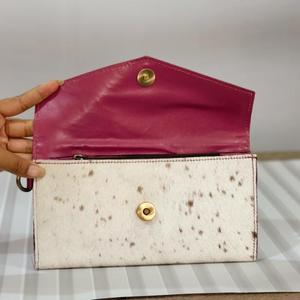 Portefeuille long en cuir véritable fait main avec motif floral en relief, style bohème, fermeture pliante, pour femme, usage quotidien - Product Image 3
