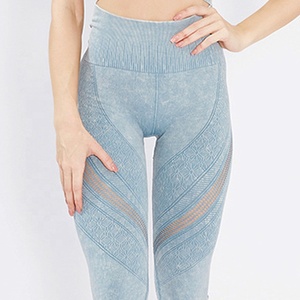 Ensemble de sport et yoga sans couture pour femmes : Leggings taille haute de haute qualité pour le fitness et le yoga - Product Image 4