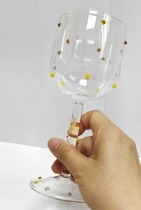 Copas de Vino de Vidrio Borosilicato Transparente Modernas, Reutilizables y Sopladas a Mano para Vino, Cerveza y Vino Tinto/Blanco - Tiendas de Diseño y Museos - Product Image 3