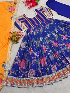 Magnifique robe longue Anarkali de style indien traditionnel en GEORGETTE, avec dupatta de créateur, pour femme, idéale pour Diwali, réversible, séchage rapide, tenue de soirée. - Product Image 2