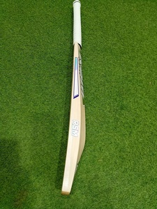 RSM SPECIAL EDITION ENGLISH WILLOW SHORT HANDEL BAT - Product Image 3