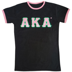 Camiseta AKA Black Ringer con Ribete Rosa y Letras Griegas Bordadas, Camiseta Casual para Mujer en Color Negro y Rosa - Product Image 1