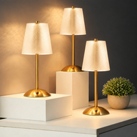 Wiederaufladbare LED Moderne Eisen-Tischlampe Luxuriöse Kabellose USB-C Goldene Basis 3000K 4500K 6000K Hochzeit Hotel Schlafzimmer Nachttisch Dekoration