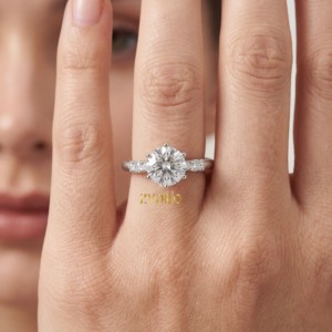 Anillo de Compromiso de Oro de 14K con Diamante Cultivado en Laboratorio de Corte Redondo, Anillo de Boda Solitario de Seis Puntas con Piedra Lateral para Mujer, Anillo de Lujo - Product Image 3