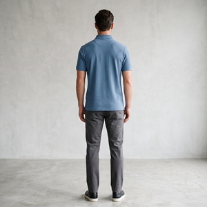 Polo à manches courtes bleu pour homme Dumela International, broderie sur le devant, uni, décontracté, respirant, en polyester tricoté, coupe classique - Product Image 4