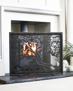 Paravent de cheminée en métal chêne ancien, découpe laser silhouette d'arbre, grille fine, protection anti-étincelles, protecteur de foyer autoportant, finition noire - Product Image 1