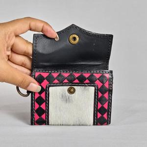 Tarjetero Bohemio Hecho a Mano con Patrón Geométrico y Cierre de Botón, Cartera Corta para Mujer - Product Image 4