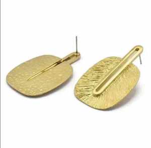 Boucles d'oreilles clous en laiton et cuivre indien, style occidental avec pierres, cadeau mignon pour femmes, idéal pour fiançailles, mariages, anniversaires, soirées, livrées en boîte - Product Image 3