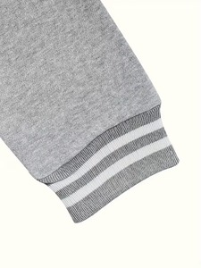 เสื้อแจ็คเก็ตวาร์ซิตี้สีเทาอ่อนสำหรับผู้ชาย ผ้าถักโพลีเอสเตอร์ ทรงปกติ ปกคอพับ ปิดด้วยซิป สีพื้น ใส่ได้ในฤดูใบไม้ร่วง - Product Image 4