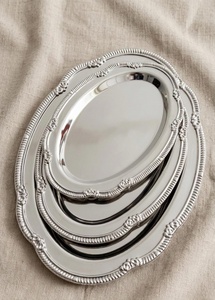 Bandeja de Almacenamiento Ovalada de Metal con Acabado Pulido, Diseño Clásico, Apilable, para Uso en Mesa, de Una Sola Capa - Product Image 3