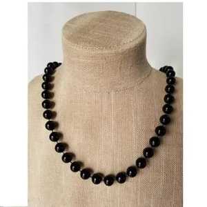 Collier pour femme en résine écologique, artisanal, de luxe, dernier cri, thème ange, finition polie, perles élégantes, qualité supérieure - Product Image 3