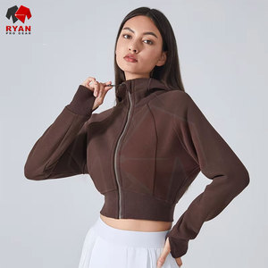 เสื้อฮู้ดครอปท็อปผู้หญิงสุดเท่ สีสันตามสั่ง มีไซส์พลัส บริการ OEM และ ODM พร้อมให้บริการ - Product Image 1