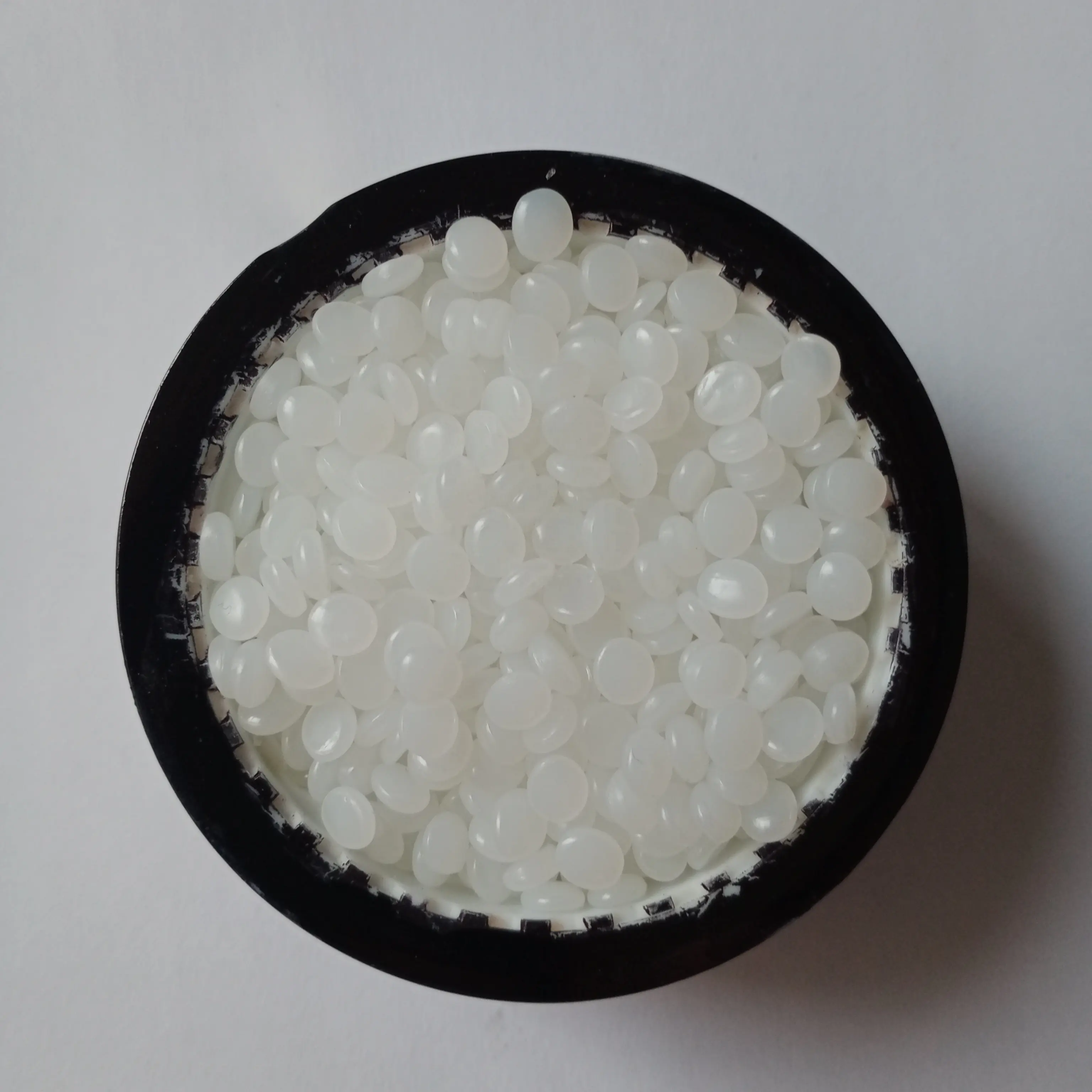 R546U रैखिक कम घनत्व polyethylene एलएलडीपीई Rotomolding ग्रेड प्लास्टिक granules