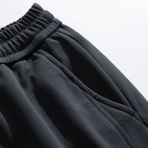 Joggers en molleton de coton bio pour homme – Tenue décontractée écologique en maille avec cordon de serrage à embouts métalliques - Product Image 4