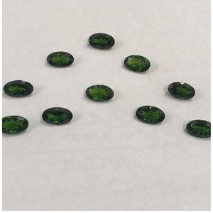 Diopside Vert Naturel Taillé Ovale, Pierres Précieuses Non Montées pour la Fabrication de Bijoux, Pierres Calibrées Facettées de Qualité Gemme, Vente en Gros - Product Image 2