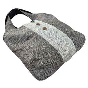 Bolso de hombro bohemio de algodón hecho a mano para mujer, cierre de botón de coco ecológico, ligero, 19L, viaje sostenible - Product Image 2