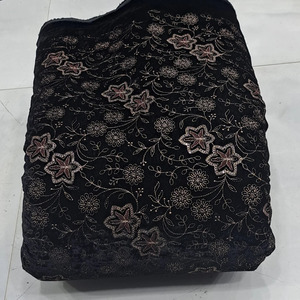 Tissu en velours brodé indien, tissu en velours brodé de luxe pour Abaya, Kaftan, robe de mariée, vente en gros pour les marchés d'exportation - Product Image 4