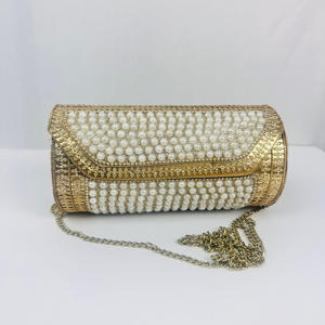 กระเป๋าคลัทช์สายสะพายสีทองสไตล์โบราณลวดลายลูกปัดมุกพื้นผิวที่ซับซ้อนรูปปั้นฐานโลหะขัดเงาทันสมัยงานฝีมือ - Product Image 4