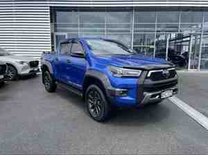 Toyota Hilux GD-6 RB 4x4 2023, Camioneta Usada, Eléctrica/Gasolina/Doble Combustible, con Asientos de Cuero, Volante a la Derecha/Izquierda, Dimensiones del Vehículo - Product Image 3