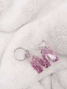 Porte-clés en résine fait main – Porte-clés personnalisé avec initiale et un design artistique magnifique pour sacs, sacs à dos, clés - Product Image 5