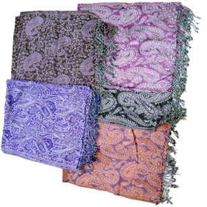 Chal Azul (175x65 cm) 30% Seda y 70% Viscosa con Patrón Paisley de Seda en Azul Oscuro y Jacquard Multicolor Jamawar - Product Image 4