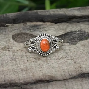 Bague en pierre précieuse de corail éponge Bijoux en argent sterling 925 faits à la main Bague en argent massif Cadeau unique pour elle Bague élégante en corail rouge - Product Image 6