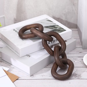 Nichoir rectangulaire suspendu en bois de noyer artisanal - Écologique, durable, design industriel, vente en gros B2B - Product Image 2