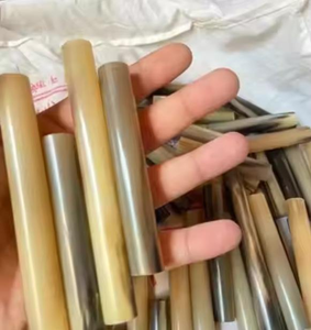 ม้วนเขาควายขัดเงาคุณภาพดีที่สุด เป็นมิตรกับสิ่งแวดล้อม ทันสมัย ทำจากเขาควายแท้ ใช้เป็นด้ามจับ - Product Image 4