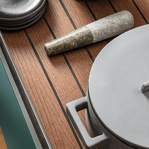 Cuisine modulaire de luxe européenne sur mesure JY Project, fabriquée au Vietnam (Binh Duong), avec comptoir en marbre, écologique, RTA, rangement inclus. - Product Image 6