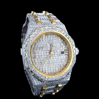 Montre de luxe à mouvement analogique avec charme en moissanite, bracelet en acier inoxydable, boîtier argenté, design élégant et scintillant, style antique et tendance