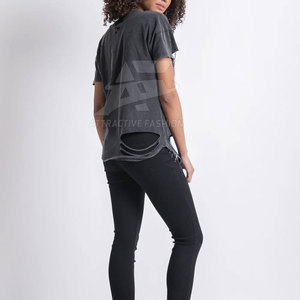 T-shirt pour femme de qualité supérieure, effet usé, matière douce au toucher, style confortable pour tous les jours - Product Image 4