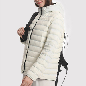 Doudoune épaisse à capuche color-block en polyester avec fermeture éclair, en stock, au meilleur prix, pour homme, idéale pour les voyages et un usage décontracté - Product Image 5