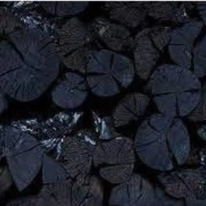 Carbón de tamarindo duro de buena calidad para asar carne en barbacoa, lo que produce resultados distintivos. - Product Image 6