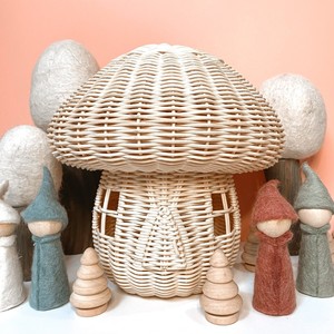 Maisonnette en rotin artisanale pour bébé, jouet d'imitation en forme de fraise - Product Image 5