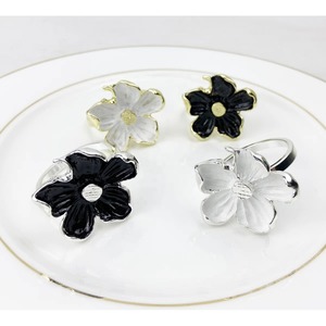 Anillo para Servilletas con Diseño de Pétalos Elegantes en Color Negro, para Decoración de Mesa de Comedor, Decoración de Bodas, Fiestas y Uso Moderno en el Hogar - Product Image 6