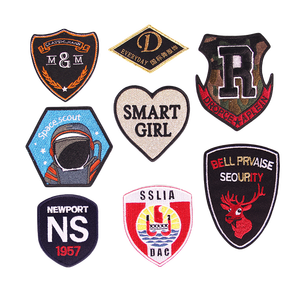 Écussons brodés personnalisés par le fabricant, badges de haute qualité fabriqués à la machine, écussons brodés pour uniformes, badges d'école et d'université, pas cher - Product Image 1