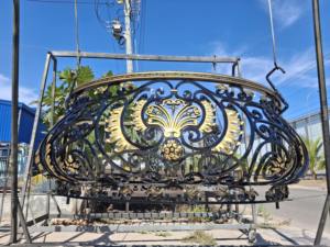 Barandilla de Balcón de Hierro Forjado Marca EURO IRON para Espacios Exteriores, Patrones Artísticos, Estilo Moderno, Acabado Resistente al Agua - Product Image 2