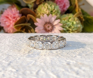 Anillo de Boda Lurba Jewels de Oro Blanco Sólido de 14K con Moissanita Tallada, Anillo de Eternidad Completo con Engaste de Bisel, Apilable, Certificado, para Aniversario, para Mujer - Product Image 1